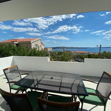 KaštelaApartman Milaアパートメント エクステリア 写真