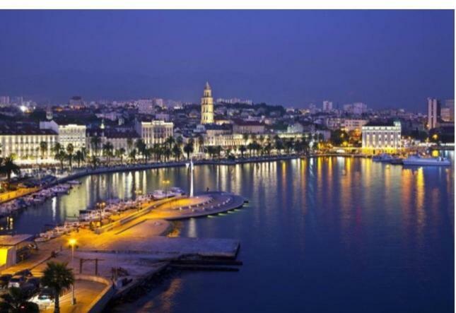 KaštelaApartman Milaアパートメント エクステリア 写真