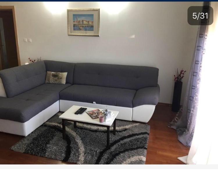 KaštelaApartman Milaアパートメント エクステリア 写真